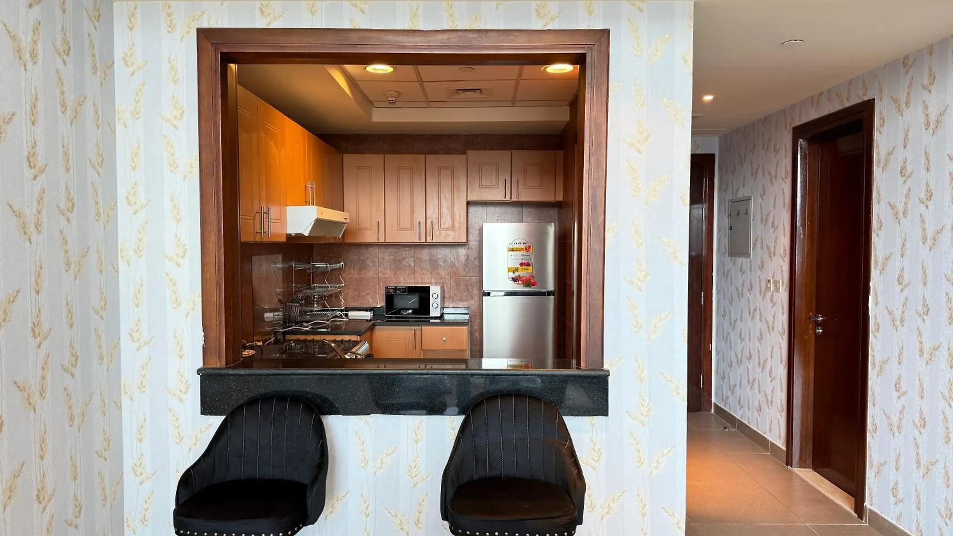 Hm-102Amazing Large Fully Furnished 1Bhk Apartment Dubai
