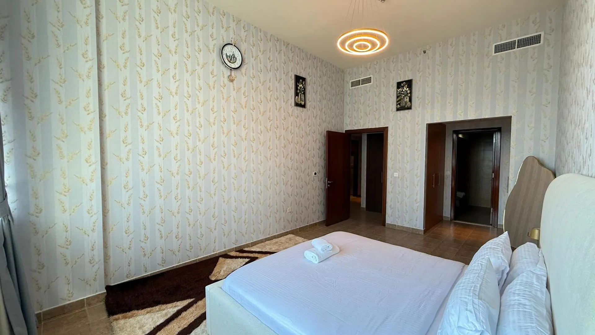 Hm-102Amazing Large Fully Furnished 1Bhk Apartment Dubai