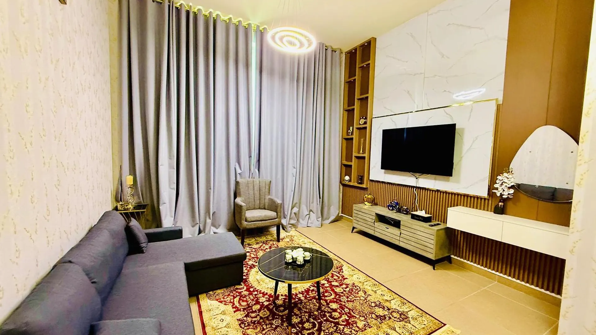 Hm-102Amazing Large Fully Furnished 1Bhk Apartment Dubai