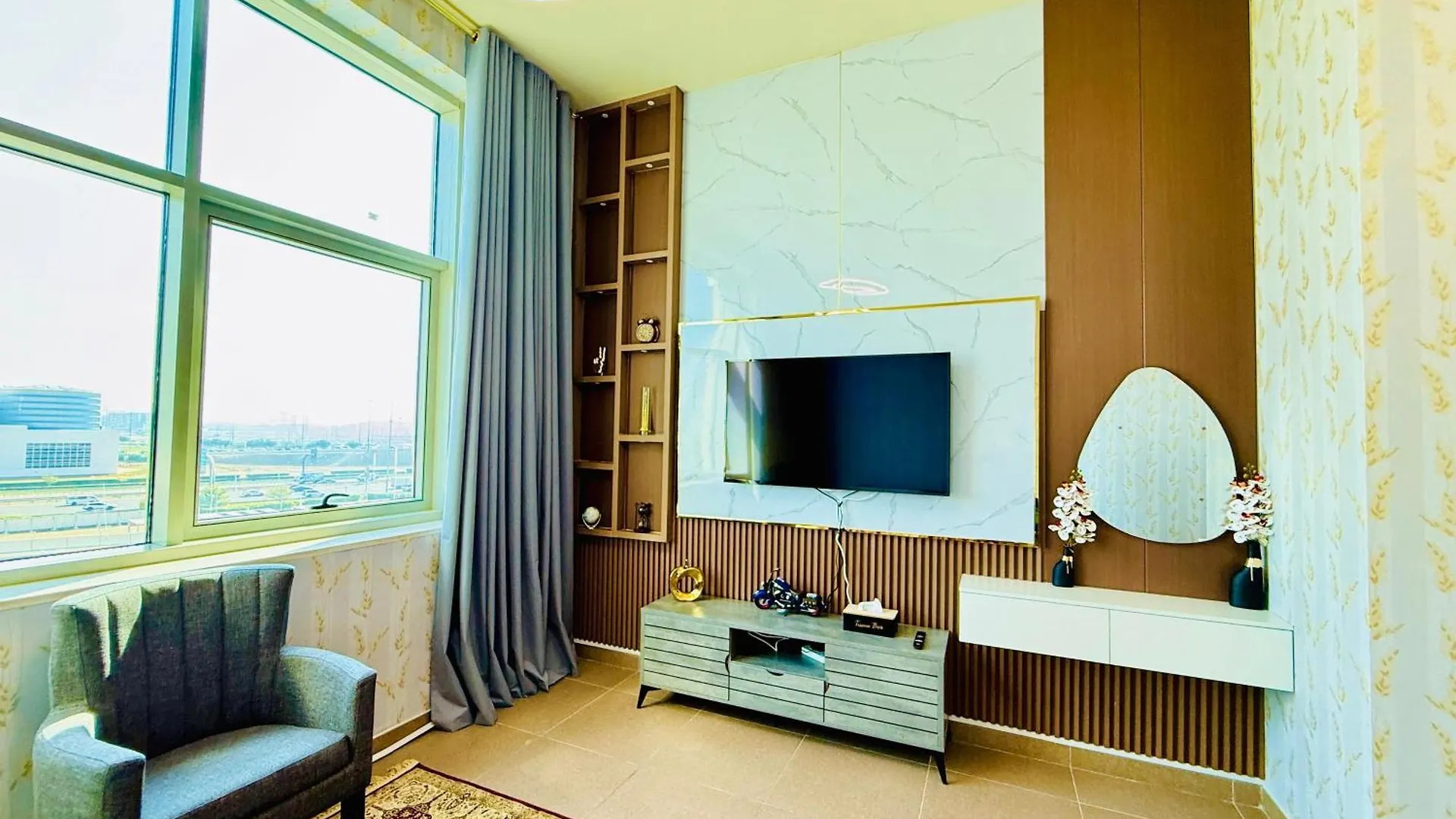 Hm-102Amazing Large Fully Furnished 1Bhk Apartment Dubai